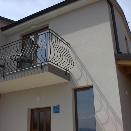 Apartman Sara S Pogledom Na More Lovran Buitenkant foto