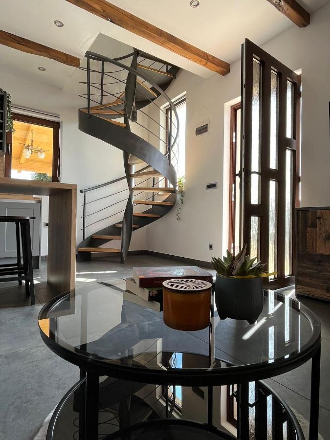 Apartman Sara S Pogledom Na More Lovran Buitenkant foto