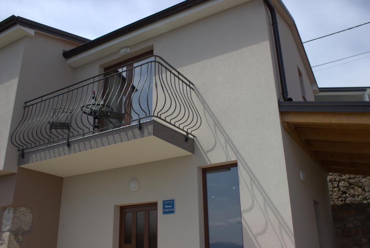 Apartman Sara S Pogledom Na More Lovran Buitenkant foto