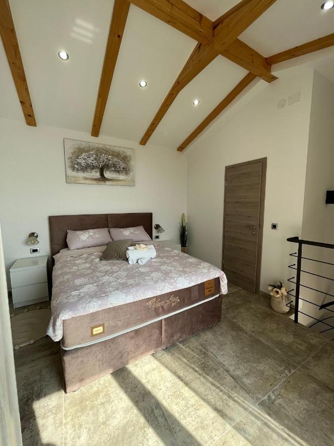 Apartman Sara S Pogledom Na More Lovran Buitenkant foto