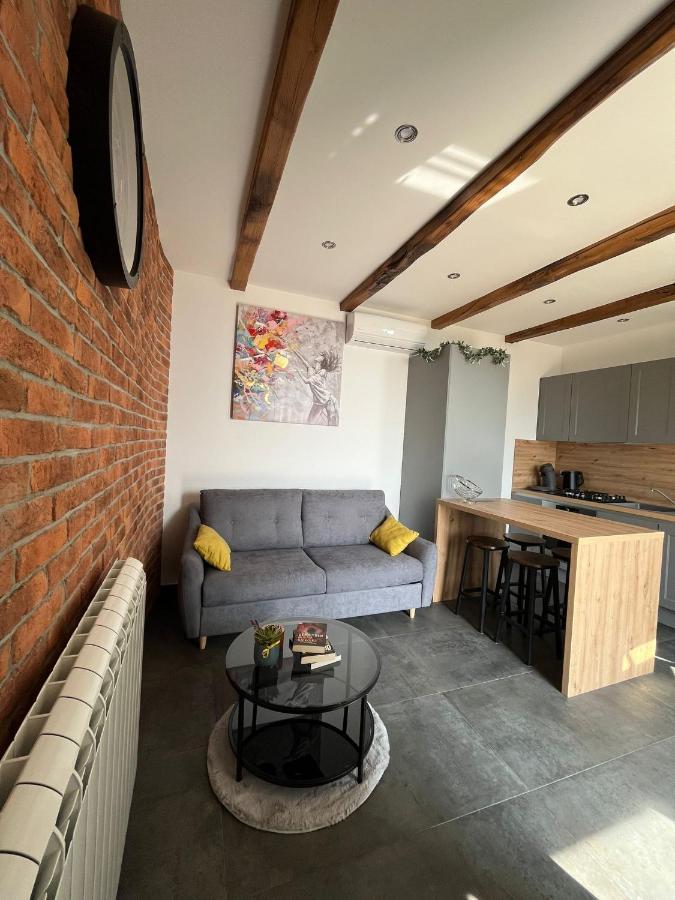 Apartman Sara S Pogledom Na More Lovran Buitenkant foto