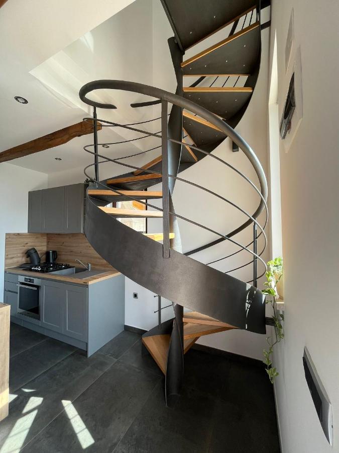 Apartman Sara S Pogledom Na More Lovran Buitenkant foto